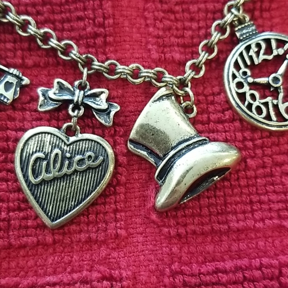 Alice in Wonderland Necklace Miss stone READ LOOK - Picture 5 of 6